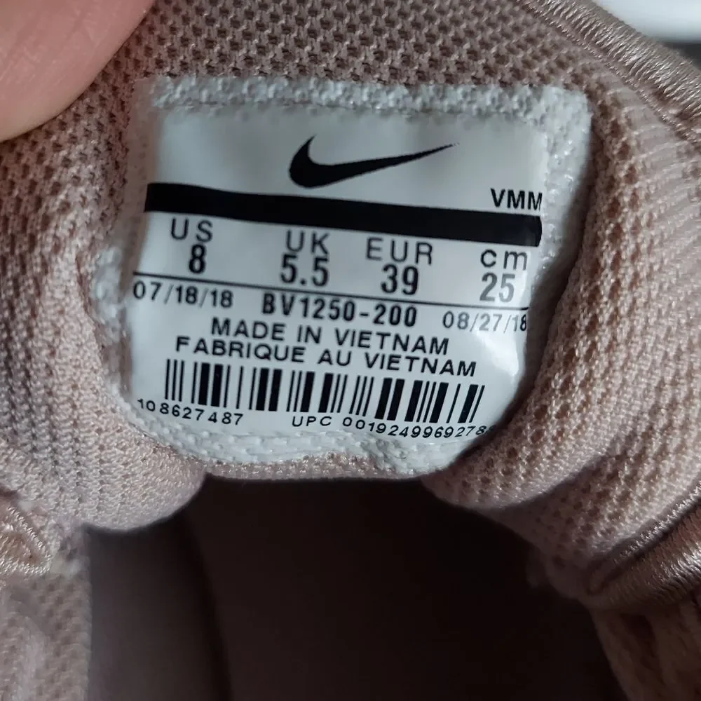 Nike Air Max Axis BV1250-200 Pink Running Sneakers Size 8